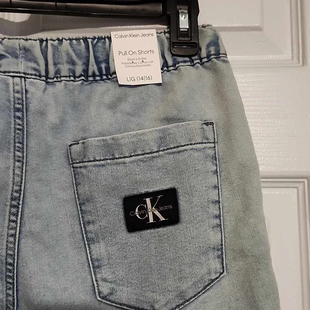 CALVIN KLIEN Modern Pull-on Denim Shorts Size Large Boys NWT